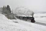Die 58 311 der Ulmer-Eisenbahnfreunde ist mit dem sogenannten Donnerbchsen Zug der Schwbischen-Alb-Bahn auf dem Weg nach Trochtelfingen auf der schwbischen Alb bei Kohlstetten.Bild entsatnd am