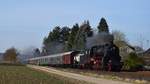 58 311 zieht einen Sonderzug von Mainz nach Westerburg, den sie seit Limburg bespannt über die Oberwesterwaldbahn zwischen Diez Ost und Staffel. Aufgenommen am 23.02.2019 10:23