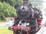 BR 58311 der Ulmer Eisenbahnfreunde Sektion Ettlingen kurz vor der Abfahrt am Kreuzungsbahnhof Raumnzach (6.Juli 2008)