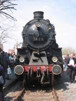 58 311 der Ulmer Eisenbahnfreunde auf Sonderfahrt am 26.04.2008 im Bahnhof Ulmen, Eifel, zum Bahnhofsfest mit Fahrzeugparade