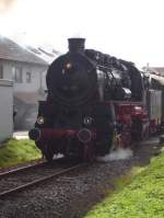 Dampflok BR 58 311 bei den Dampflokfahrten auf der SWEG Strecke  Meckesheim-Hüffenhardt am Samstag den 21.10.2006 abfahrend in  Siegelsbach nach Hüffenhardt