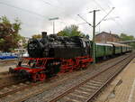 Der Feurigen Elias von der GES Stuttgart steht am 11.09.22 in Korntal zur Abfahrt auf die Strohgäubahn Strecke bereit.