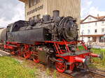 Die 64 419 steht für Ihre Fahrt auf der Schwäbischen Waldbahn in Schorndorf zur Abfahrt bereit.