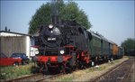64491 ist am 30.7.1995 mit dem historischen MEM Zug aus Bohmte in Preußisch Oldendorf angekommen.