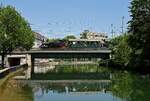 70 083 �berquert am 24.05.26 den gro�en Stadtbach in M�nchen