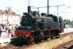 Museumslok 75 1118 der Ulmer Eisenbahnfreunde anlsslich einer Einweihung fr die frisch gestrichene E94 055 am 2.6.2000 in Singen. 
