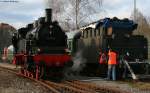 75 1118 beim Wasser in Rottweil, whrend der 2.Rottweiler Dampfloktagen 28.11.09. Hier zu wird der Tender von 01 519 als Wassertank genutzt.