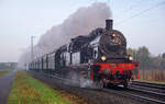 Nostalgie-Sonderfahrt mit Dampflokomotive 78 468 am 23.10.2021 in Kaarst auf der Fahrt nach Oberwesel.