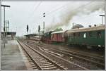 078 468 durchfhrt mit einem Dampfzug am 27.05.07 den Bahnhof Kln-Messe/Deutz.