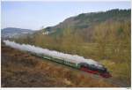 78.468 mit ihrem Sonderzug auf dem Weg von Trier nach Gerolstein, hier bei Birresbom, 2.4.2010.