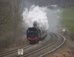 Sonderzug von Tbingen ber Sigmaringen, Aulendorf und Ravensburg nach Friedrichshafen, hier kurz vor Meckenbeuren, 06.04.2013