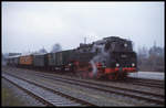 86744 ist mit dem MEM Museumszug aus Preußisch Oldendorf hier am 21.2.1999 im Bahnhof Bohmte angekommen.