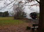 Dampfsonderzug von Gera nach Schleiz als DPE 61407 mit der 86 1333-2. Hier am Einfahrtsignal Pöllwitz am 27.11.2016