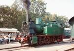 Pr. T8 7001 (ex DR 89 1004) während dem Tag der offenen Tür im Bw Leipzig West am 26.5.1994
Scan vom Fotoabzug, Aufnahme mit Praktica MTL5 mit 50mm-Objektiv 