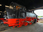 In einem der beiden Rundlokschuppen des Sächsischen Eisenbahnmuseums in Chemnitz-Hilbersdorf ist die Dampfllokomotive 91 896 zu sehen.