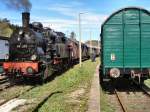 Zugkreuzung in Stzerbach, links BR 94 mit Zug zum Rennsteig, rechts Zug nach Ilmenau, 2005