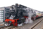 Dampflokomotive 95 1027-2 und Diesellok 218 105-5 am 24.01.2020 in Goslar.