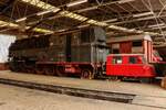 95 0028-1 & Motordraisine Klv 12-4905 im Eisenbahnmuseum Bochum Dahlhausen, April 2025.