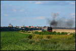 Die Bergk�nigin 95 1027-2 am Abend des 11.07.2026 vor der Kulisse Halberstadts. 