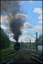 Die Bergk�nigin 95 1027-2 am Nachmittag des 11.07.2026 beim Umsetzen im Betriebsbahnhof Michaelstein. Anschlie�end fuhr die Maschine gen Blankenburg den n�rdlichen Harzrand hinunter. 