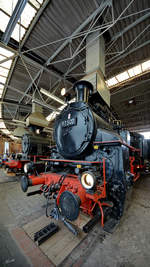 Die Dampflokomotive 97 502 im Rundhaus des Eisenbahnmuseums Bochum-Dahlhausen.