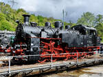 Die Zahnradlokomotive 97 502 wurde 1923 in der Maschinenfabrik Esslingen gebaut und wird hier im April 2026 auf der Drehscheibe des Eisenbahnmuseums in Bochum pr�sentiert.