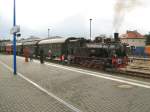 Sonderzug auf der Heidekrautbahn mit Dampflok Ampflwang in Basdorf, 2.12.2007
