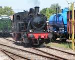 Die Henschel C-n2t N 26  Losheim  (Bj 1937) rangiert im Bahnhof von Losheim am See anlsslich der Dampftage im August 2004.