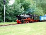 Die Lilliput-Pacific der Parkbahn dreht ihre Runden um den Auensee in Leipzig, 28.06.08  Das gute Stck wurde 1925 bei Krauss in Mnchen hergestellt.