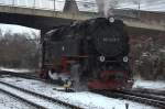   Meine Lok   99 7243-1, eine   wilde  Lok, da nicht im Regelplan laufend, ist früh von Wernigerode gekommen und wird den Fotografen als Führerstandsgast bis Drei Annen Hohne mitnehmen.