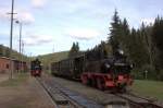 991568 und 991590, letztere unter Dampf, im Bahnhof Wilzschhaus (Schönheide Süd)  am 25.9.2015.