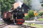 99 6101 mit einem Rollbockzug bei der Einfahrt in Hasserode am 10.06.2012