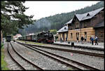 Am 7.9.20211 um 10.03 Uhr trifft der Personenzug mit Zuglok 991760-0 der Zittauer Schmalspurbahn aus Bertsdorf kommend im Endbahnhof Oybin ein.