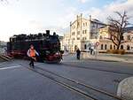 Zittauer Schmalspurbahn__99 731 beim Umsetzen vor dem Zittauer Bahnhofsgebäude.__03-03-2024
