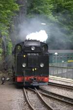 99 1734 - 5 mit einem Personenzug in Rabenau Richtung Freital Hainsberg.11.05.2014   11:09 Uhr.
