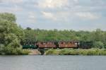 Am 16.06.12 ist I K No. 54 mit einem Sonderzug auf der Lnitzgrundbahn unterwegs, hier auf dem Dippelsdorfer Damm