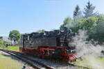 Rangierfahrt der Öchsle Bahn 99 788 am 15. Mai 2022 im Bahnhof Warthausen.