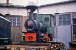 Das Eisenbahnmuseum Nördlingen hatte diese Feldbahnlok zuvor auf einem Sockel ausgestellt und nun wohl schon restauriert.