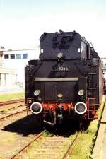 01 1066 der UEF im Mai 2001 im Bahnhof Puttgarden, Anlass: Sonderfahrt Hamburg-Puttgarden (Fehmarn)-Hamburg (scan vom Bild)