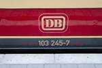 Berschriftung an 103 245-7 am 10.10.26 in Wiesbaden 
