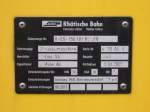 Zulassungsschild für die RhB an der Gleisstopfmaschine in Schriesheim bei Heidelberg.