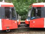 2 aneinander gekoppelte Wagen vom Typ K5000 am 16.06.2007 in der Haltestelle  Schlebusch .