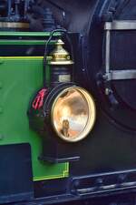 Nahaufnahme einer Lampe der Dampflok Laura der Chiemseebahn in Brohl.