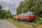 Am 25.06.2026 fuhr die 232 079 mit einem Vollen Bode zug von Neum�nster nach L�beck hier bei der durchfahrt in Fahrenkurg 