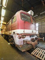 Die Güterzugdiesellokomotive 120 001-3, eine für die DDR gebaute Variante der sowjetischen Bauart M62 wurde 1966 in der Lokomotivfabrik Luhansk als V 200 001 gebaut.