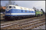 V 180003 vor V 200.001 der Eisenbahn Betriebs Gesellschaft mbH Oberelbe am 21.4.2001 im BW Lengerich Hohne der Teutoburger Wald Eisenbahn.