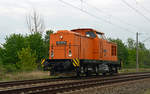 201 171 der Thomas Speich Eisenbahndienstleistungen (TSE) rollte am 03.05.20 Lz durch Greppin Richtung Dessau.