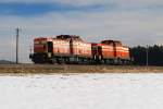 AL 41, ex 201 828 und AL 43, ex 199 891 der Augsburger Localbahn bei Peiting (05.02.2009)