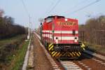 BERLIN, 07.04.2009, eine Arbeitslok der LOCON passiert den Bahnhof Lichterfelde Ost
