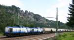 1702 & 1701 ziehen einen Gterzug durch das Elbtal in Richtung Dresden, 05.08.2010